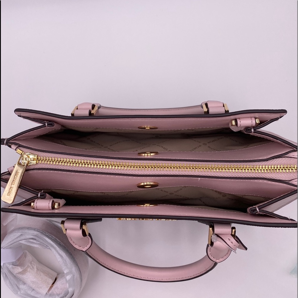 Michael Kors Hope Tote and Wallet Set - Picture 10 of 13